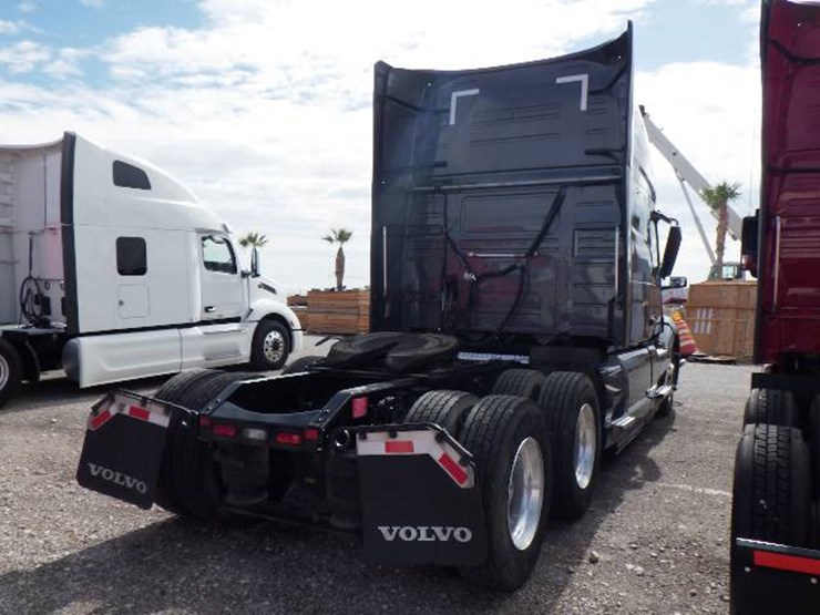 2024-volvo-vnl-760-image-6