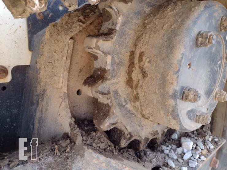 2016-bobcat-t770-image-24