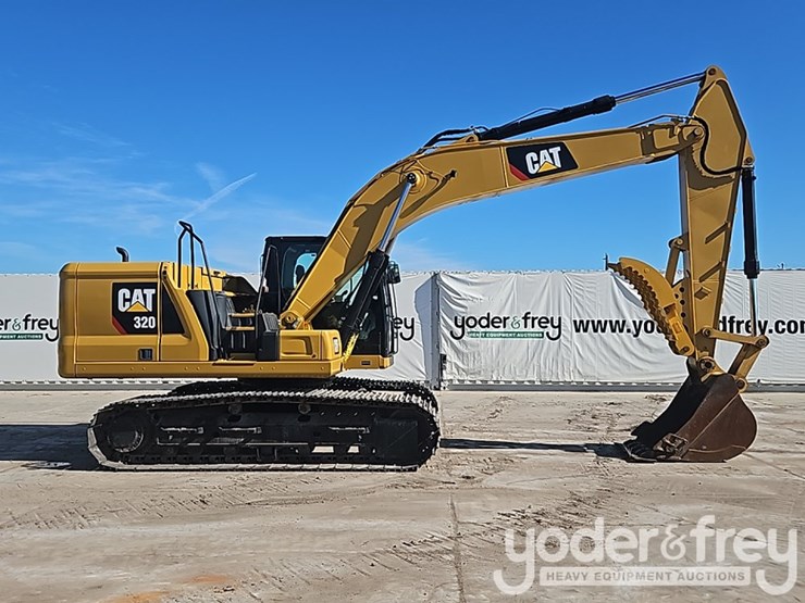 2019-caterpillar-320-image-6