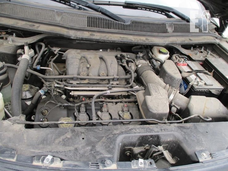 2014-ford-explorer-image-5