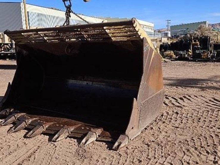 cat-988-b-loader-bucket-image-1