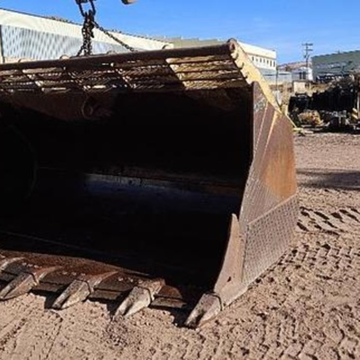 Cat 988-B Loader Bucket