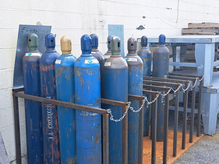 #156-•-steel-gas-tank-rack-image-2