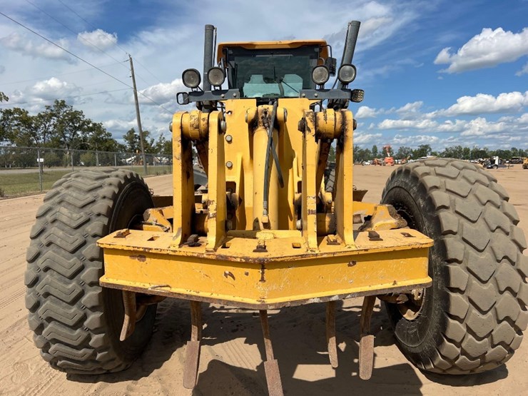 2008-deere-672d-image-7