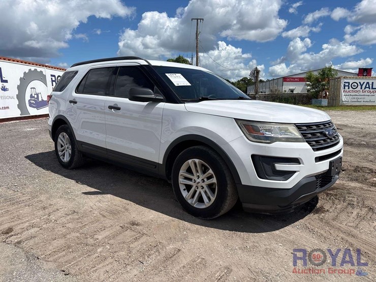 2017-ford-explorer-image-2