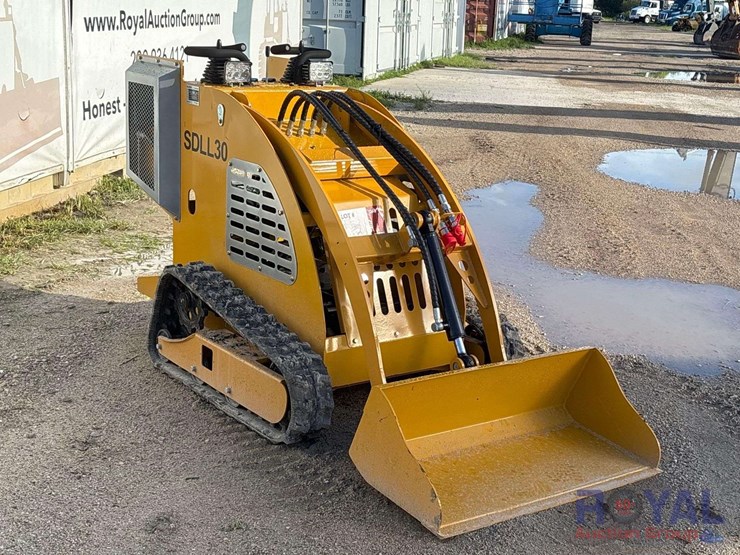 2025-sdll30-mini-stand-on-track-loader-skid-steer-image-2