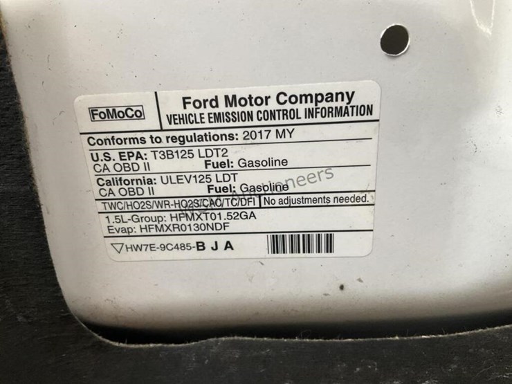 2017-ford-escape-se-image-11