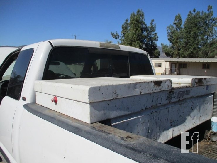 2002-dodge-2500-image-14