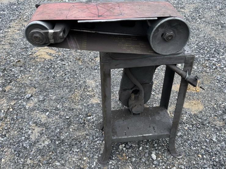 #146-•-belt-sander-image-1