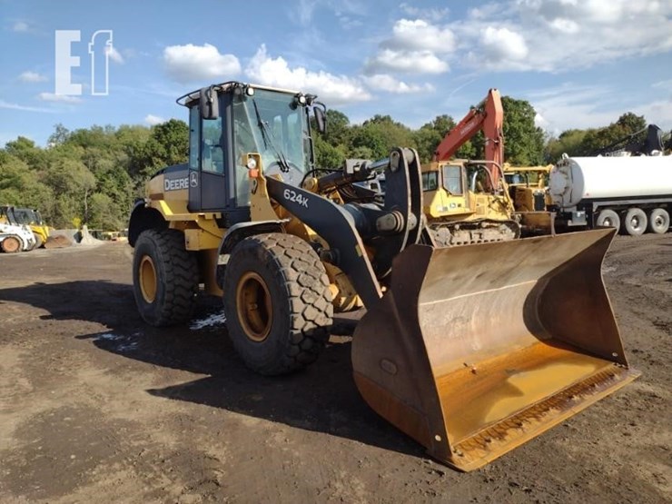 2013-deere-624k-image-31