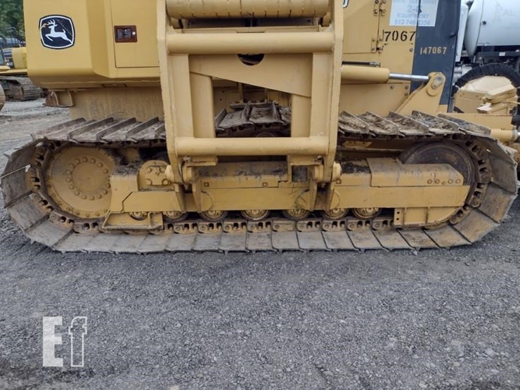 2007-deere-700j-lgp-image-31