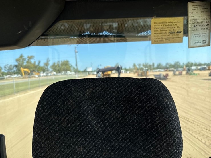 2013-caterpillar-d5k2-xl-image-32