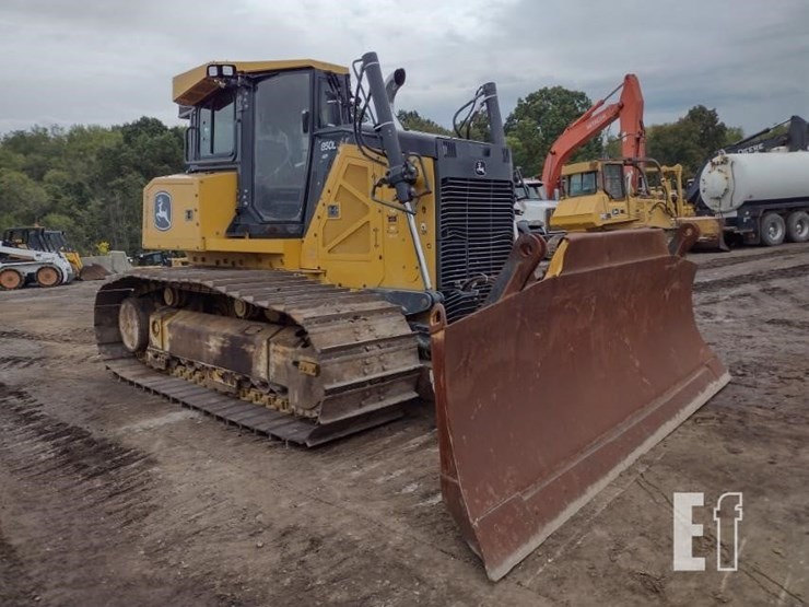 2020-deere-850l-lgp-image-45