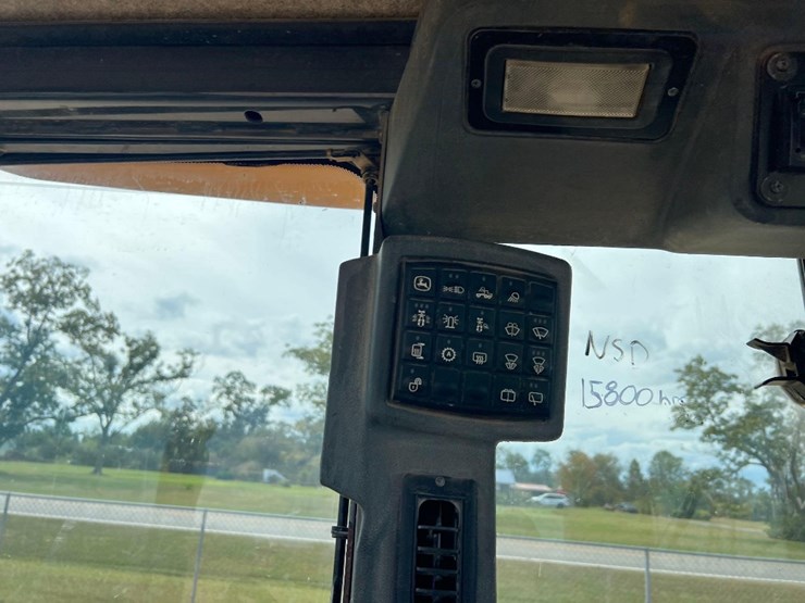2008-deere-672d-image-34