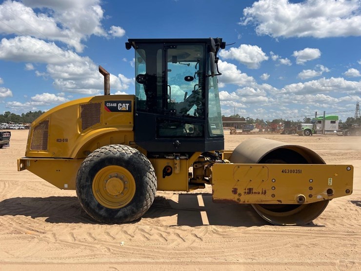 2019-caterpillar-cs44b-image-5
