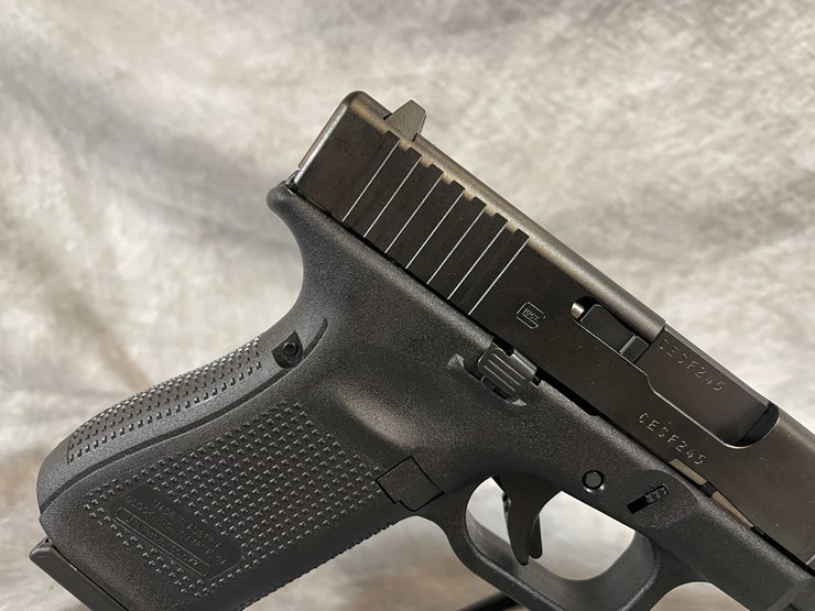#4777-•-glock-19-gen-5-9mm-luger-pistol,-sn:-cesf245-image-8