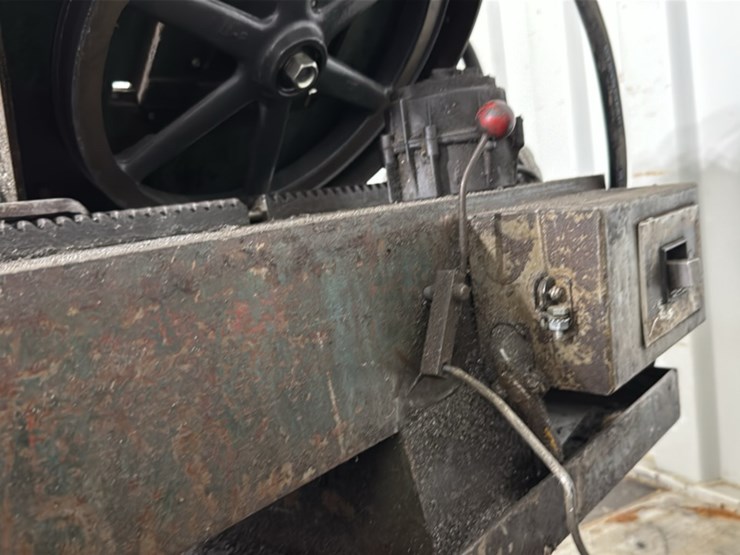 #127-•-wellsaw-metal-bandsaw-image-18
