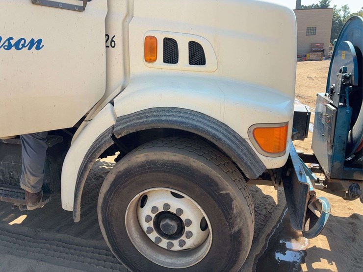 1997-ford-l8501-image-27