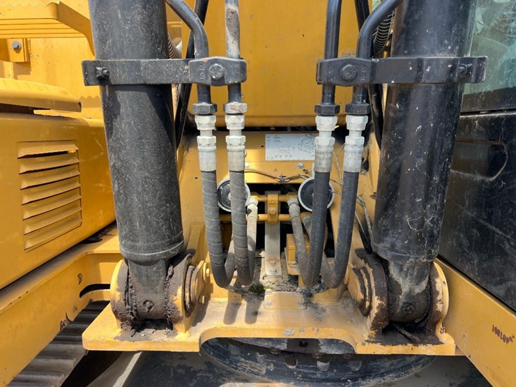 2016-caterpillar-313fl-image-14