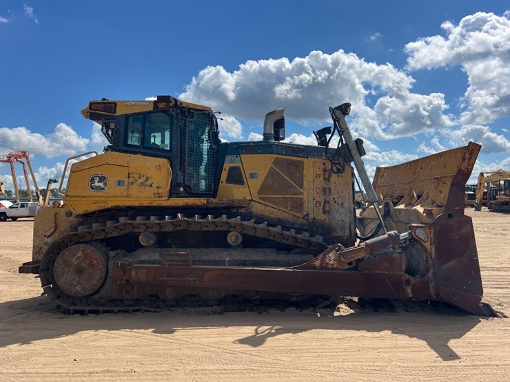 2015-deere-1050k-image-5