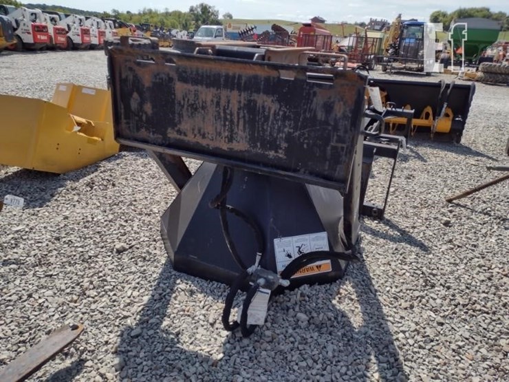 erskine-spreader-for-skid-loader-image-2