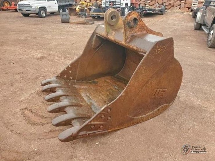 60"-excavator-bucket-image-2