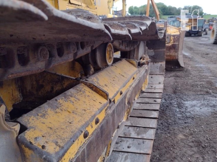 2017-deere-650k-lgp-image-32