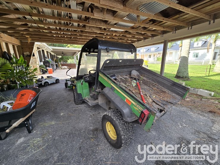 2014-john-deere-gator-tx-image-2
