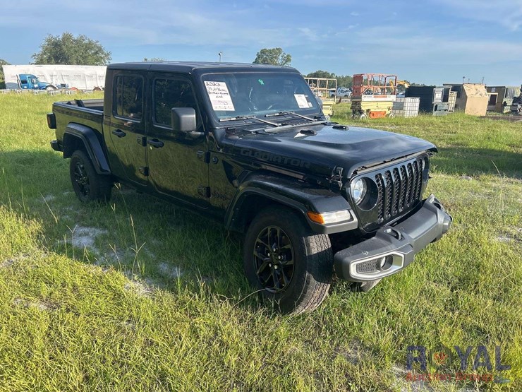 2023-jeep-gladiator-sport-4wd-sut-image-2