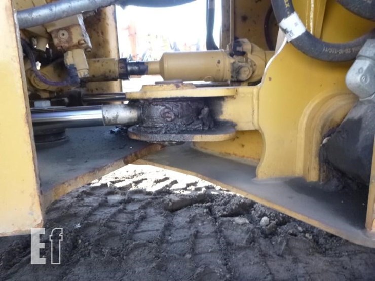 2013-caterpillar-924k-image-31