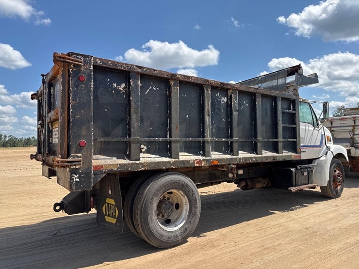 2001-sterling-dump-truck-image-6
