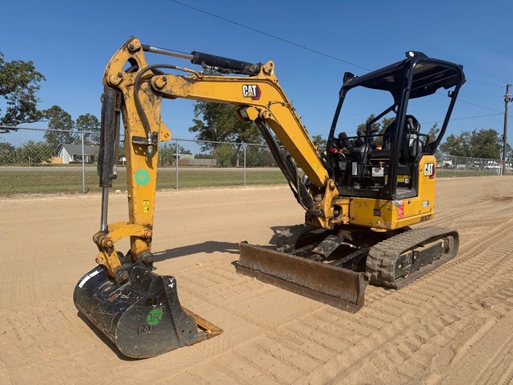 2022-caterpillar-303-image-2