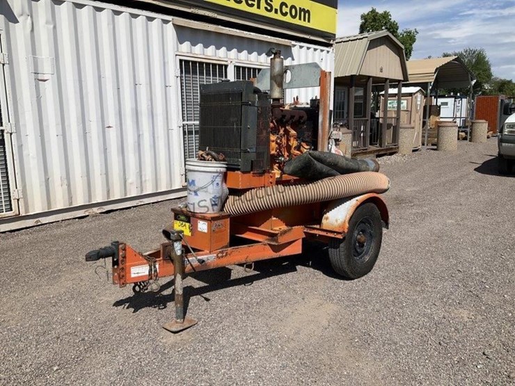 godwin-dri-prime-towable-concrete-pump-image-2