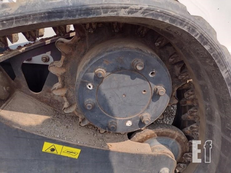 2012-bobcat-t750-image-21