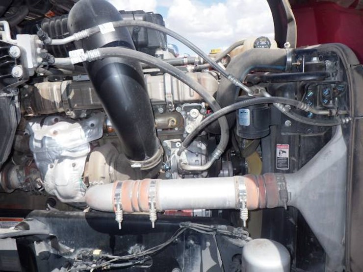 2020-freightliner-cascadia-126-image-17