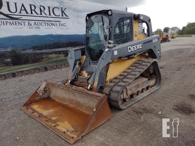 2015-deere-329e-image-36