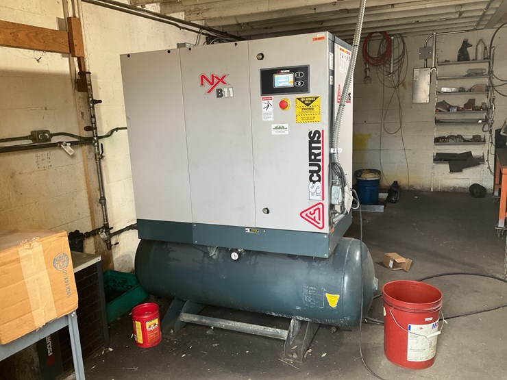 #121-•-fs-curtis-screw-type-air-compressor-image-1