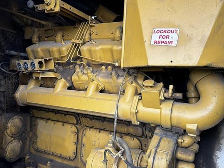 caterpillar-d379-image-4