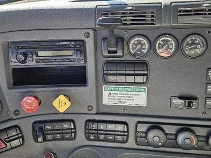2011-freightliner-dump-truck-image-20