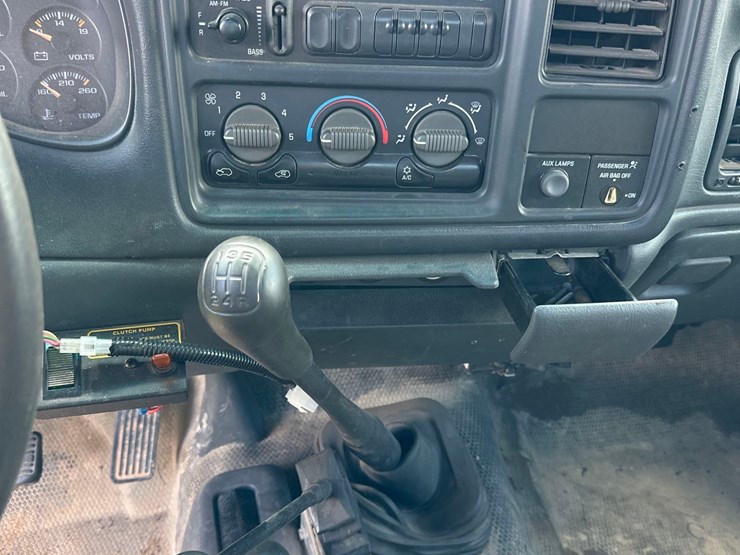 2002-chevy-3500-dump-image-11