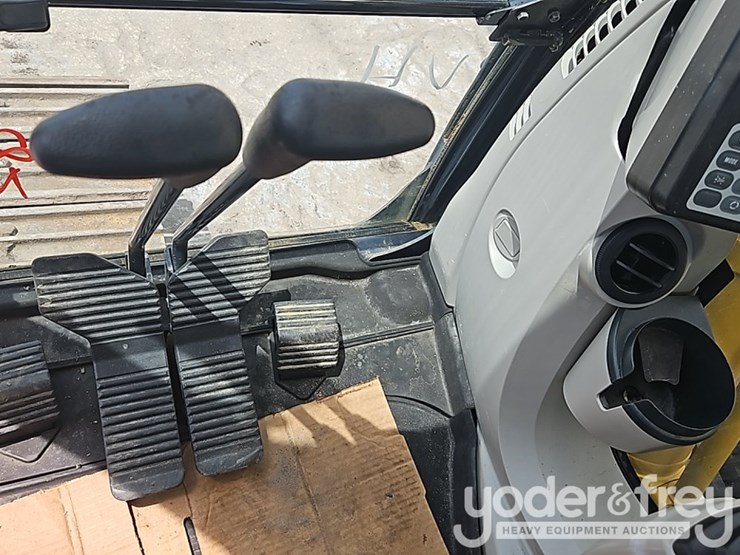 2018-kobelco-sk210-lc-10-image-37