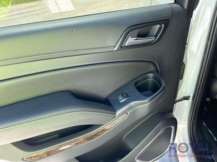 2019-chevrolet-tahoe-image-21