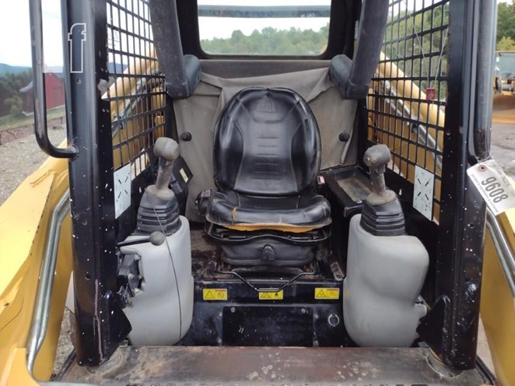 2005-caterpillar-262b-image-11