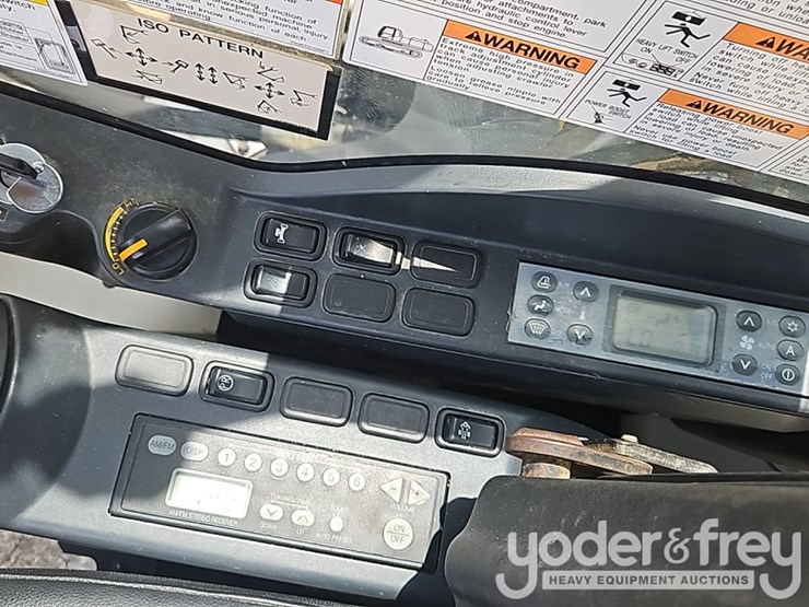 2015-kobelco-sk210-lc-9-image-42