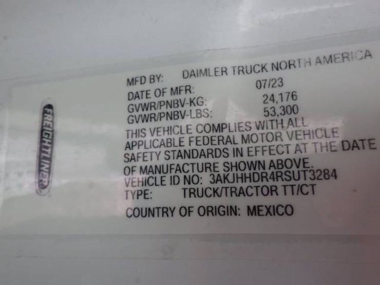 2024-freightliner-cascadia-126-image-13