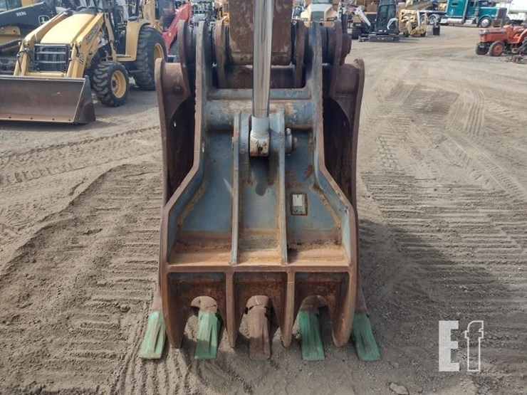 2013-deere-210g-lc-image-14
