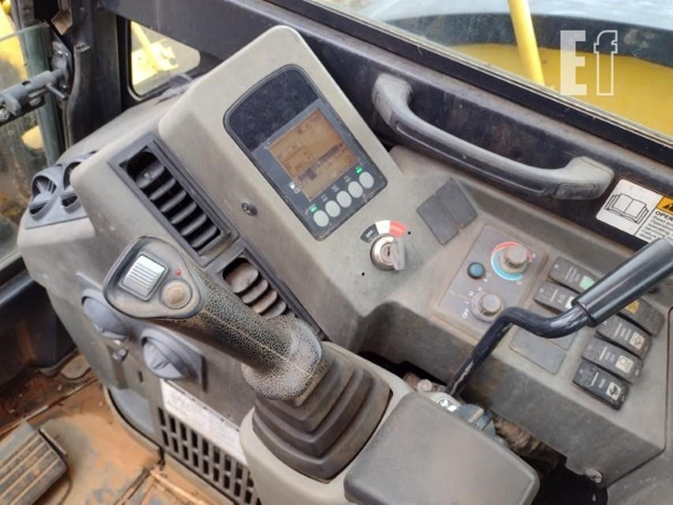 2018-yanmar-sv100-2a-image-8