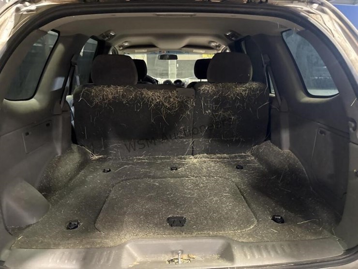 2004-gmc-envoy-sle-image-11