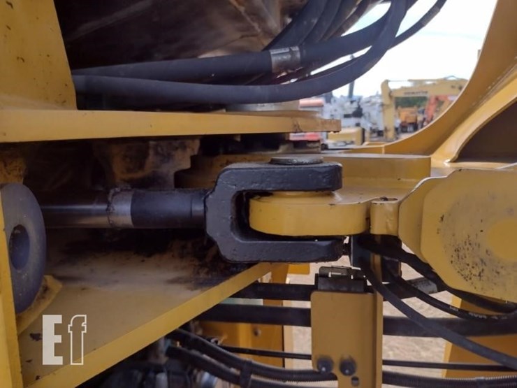 2018-caterpillar-910m-image-28