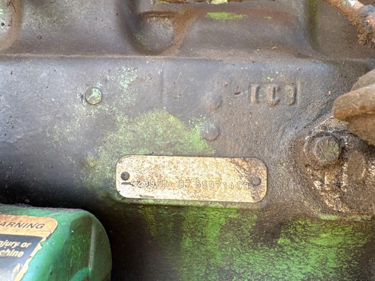 john-deere-2350-image-21